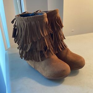 Sz 6M Rampage Girls “Lil Heather” Brown Fringe Boots